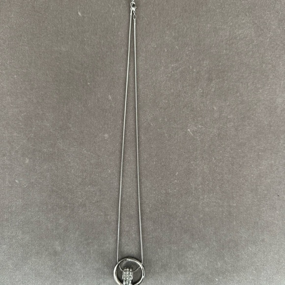 🌟 reduced! Silver plated heart and circle crystal pendant necklace - Picture 4 of 5